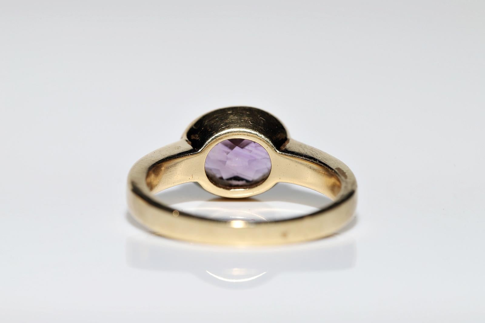 Vintage Circa 1980s 18k Gold Natural Diamond And Amethyst Decorated Ring For Sale 6