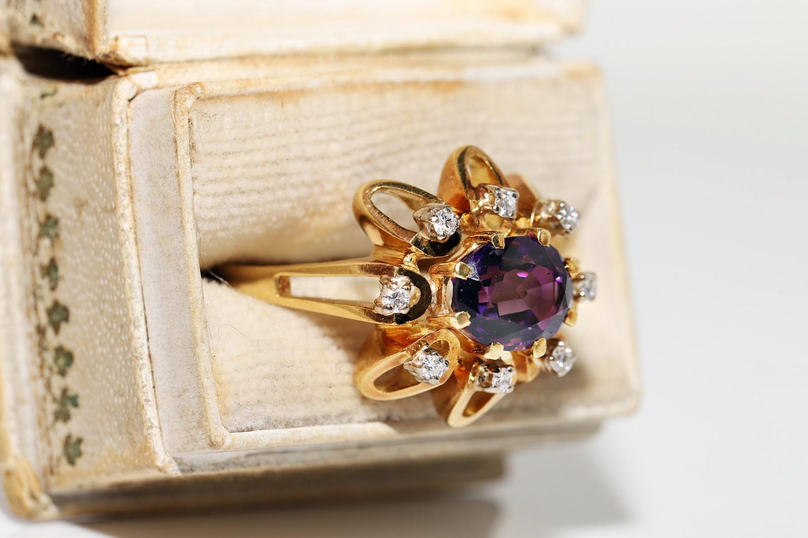 Retro Vintage Circa 1980s 18k Gold Natural Diamond And Amethyst Decorated Ring For Sale
