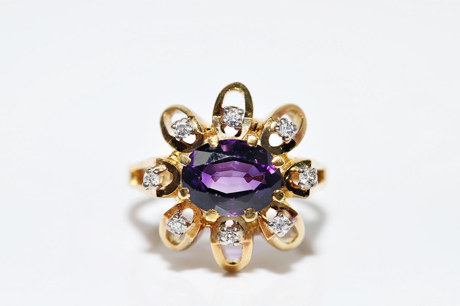 Anillo Vintage Circa 1980s Oro 18k Decorado con Diamantes Naturales y Amatista Corte brillante en venta
