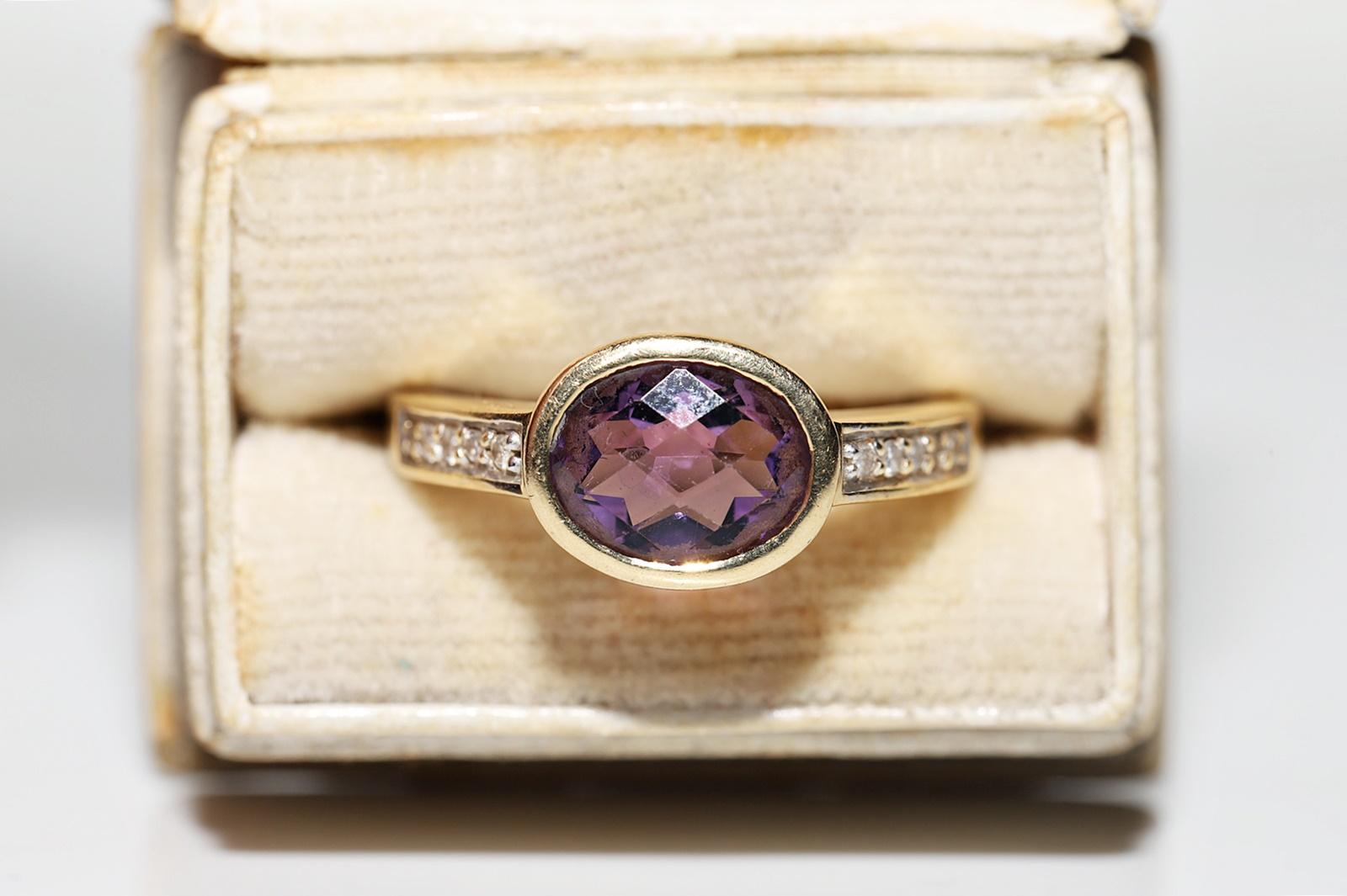 Vintage Circa 1980s 18k Gold Natural Diamond And Amethyst Decorated Ring For Sale 1
