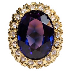 Vintage Circa 1980s 18k Gold Natural Diamond And Amethyst Decorated Ring