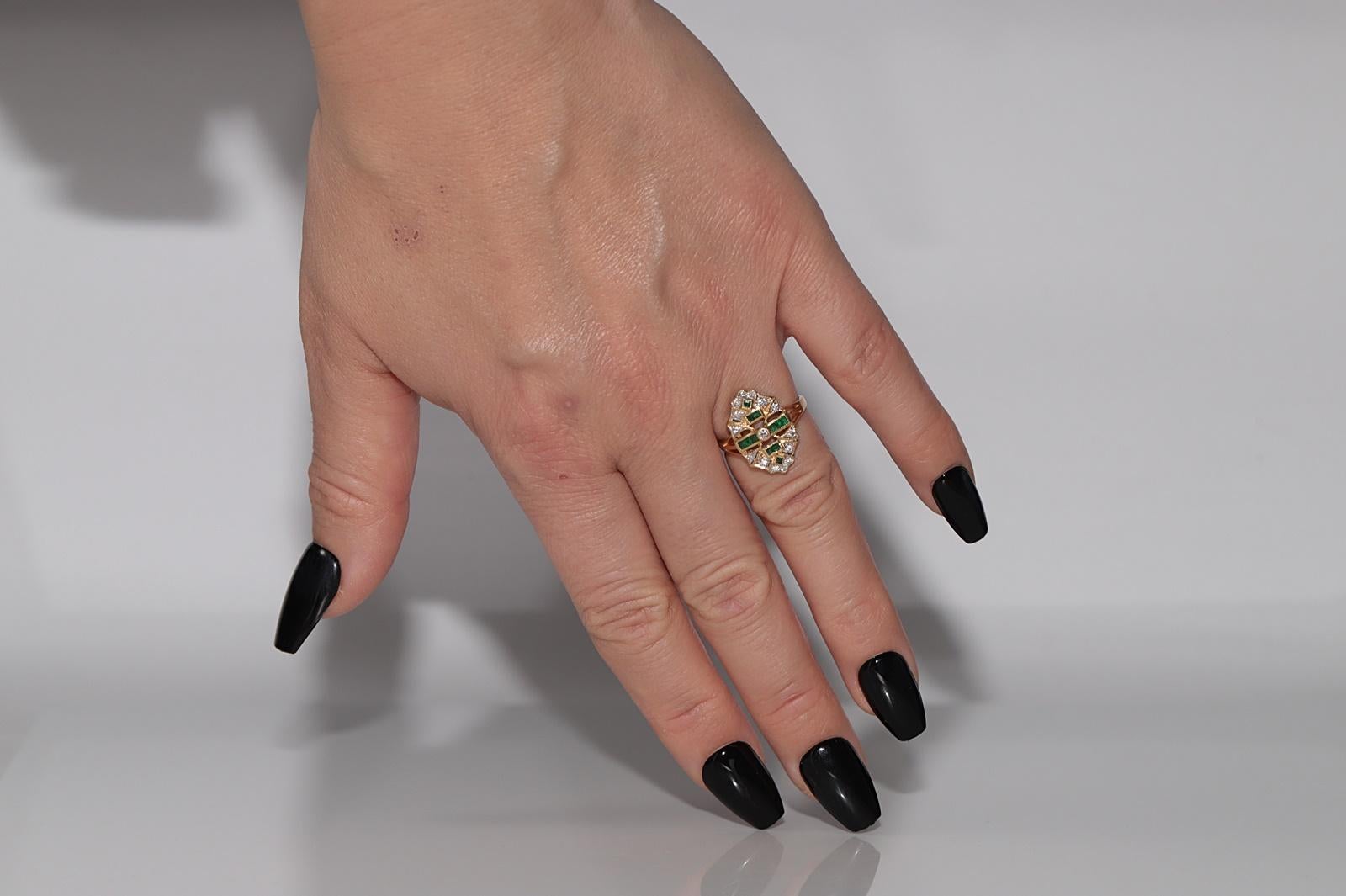 Vintage-Ring aus 18 Karat Gold mit natürlichem Diamanten und Smaragd im Baguetteschliff, ca. 1980er Jahre im Angebot 9