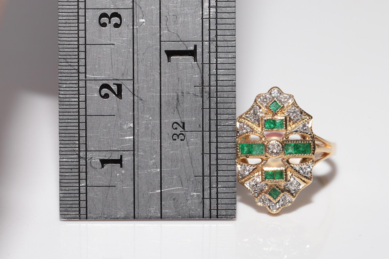 Vintage-Ring aus 18 Karat Gold mit natürlichem Diamanten und Smaragd im Baguetteschliff, ca. 1980er Jahre für Damen oder Herren im Angebot