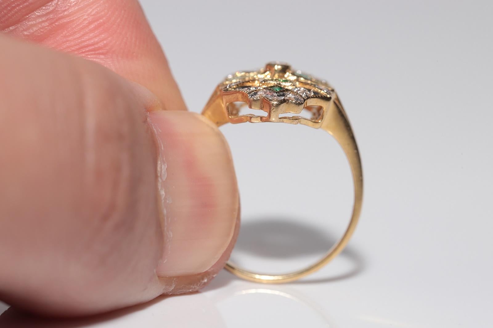 Vintage-Ring aus 18 Karat Gold mit natürlichem Diamanten und Smaragd im Baguetteschliff, ca. 1980er Jahre im Angebot 3