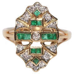 Vintage Circa 1980s 18k Gold Natural Diamond And Baguette Cut Emerald Ring