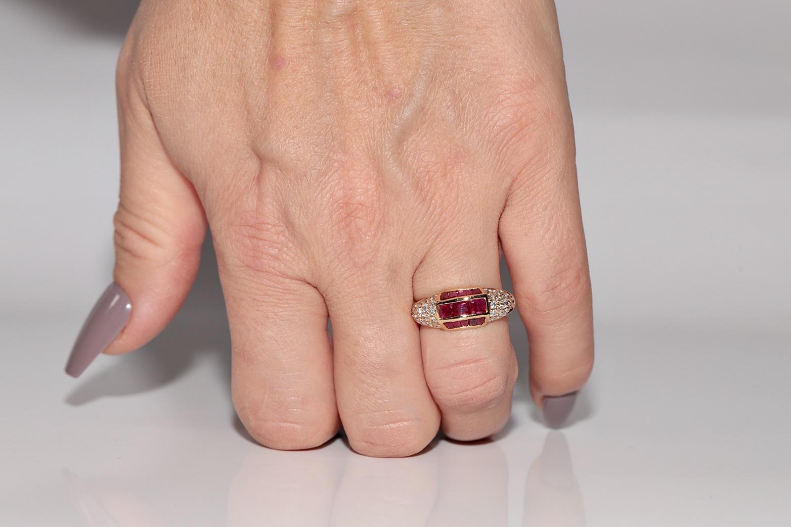 Vintage Circa 1980s 18k Gold Natural Diamond And Baguette Cut Ruby Band Ring For Sale 7