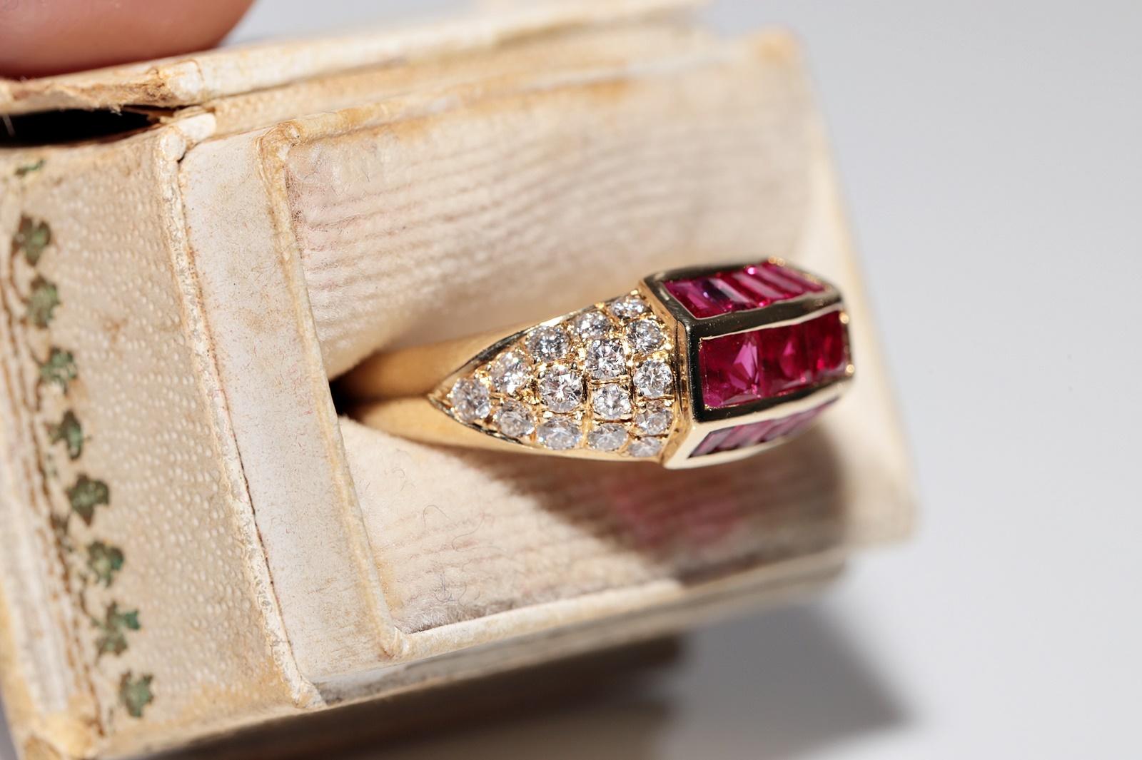 Retro Vintage Circa 1980s 18k Gold Natural Diamond And Baguette Cut Ruby Band Ring For Sale
