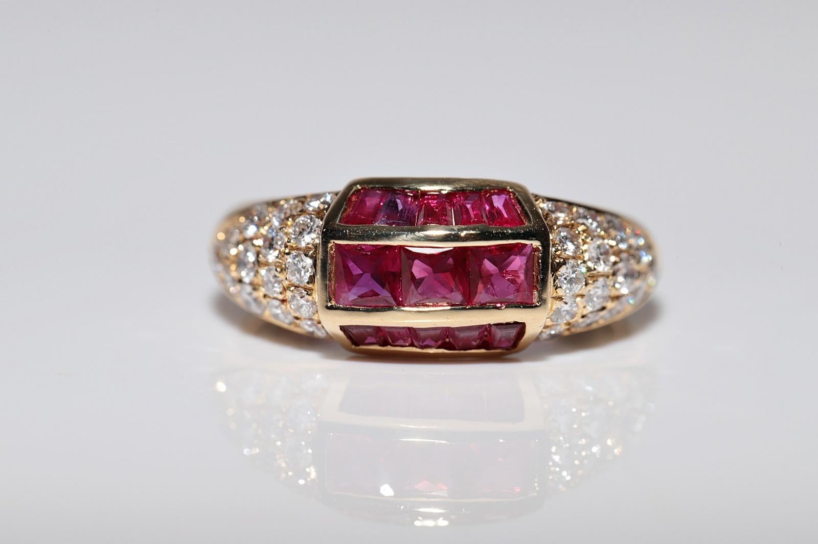 Brilliant Cut Vintage Circa 1980s 18k Gold Natural Diamond And Baguette Cut Ruby Band Ring For Sale