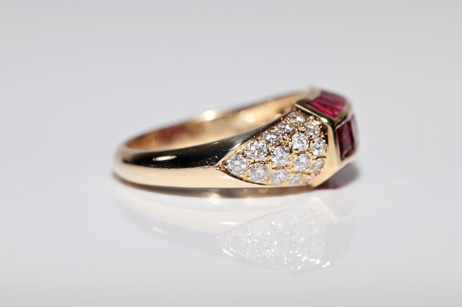 Women's Vintage Circa 1980s 18k Gold Natural Diamond And Baguette Cut Ruby Band Ring For Sale