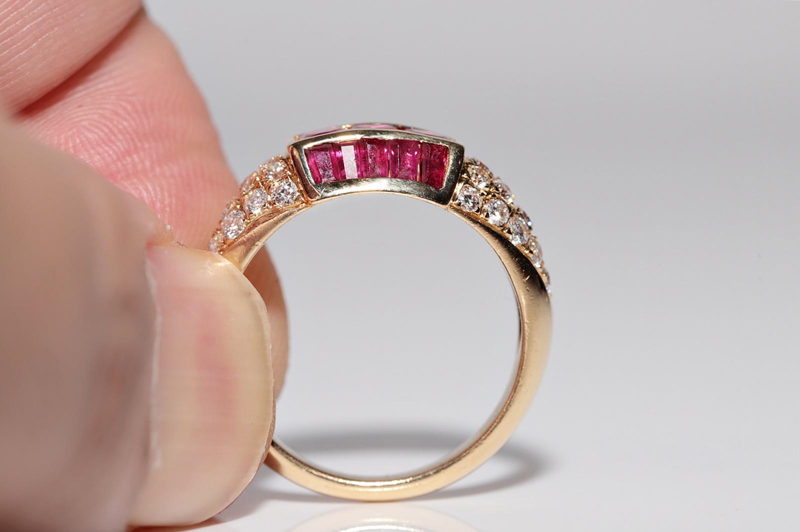 Vintage Circa 1980s 18k Gold Natural Diamond And Baguette Cut Ruby Band Ring For Sale 1