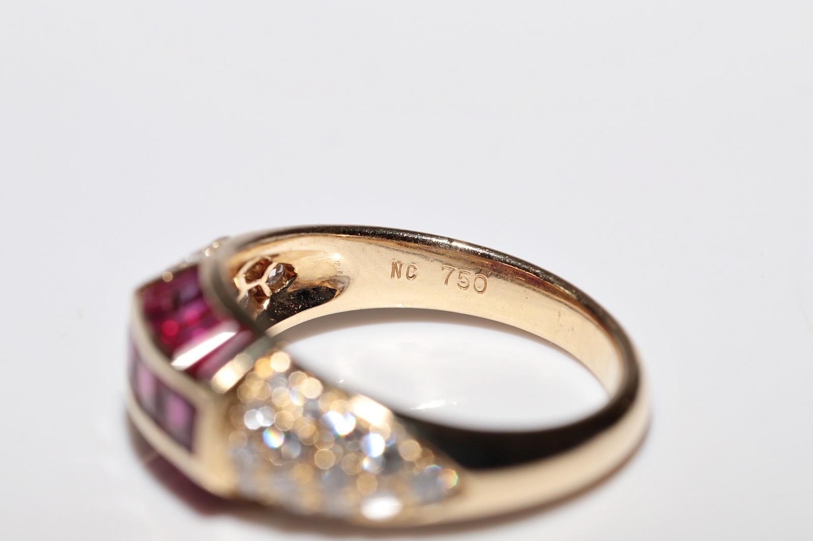 Vintage Circa 1980s 18k Gold Natural Diamond And Baguette Cut Ruby Band Ring For Sale 2