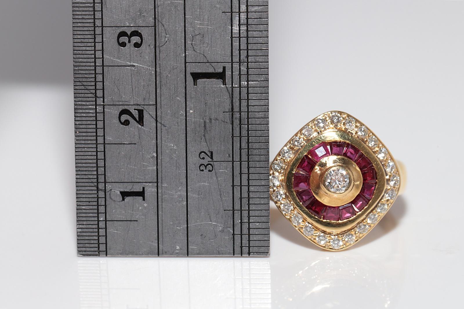 Vintage CIRCA 1980s 18k Gold Natürlicher Diamant und Baguetteschliff Rubin Navette Ring im Angebot 6