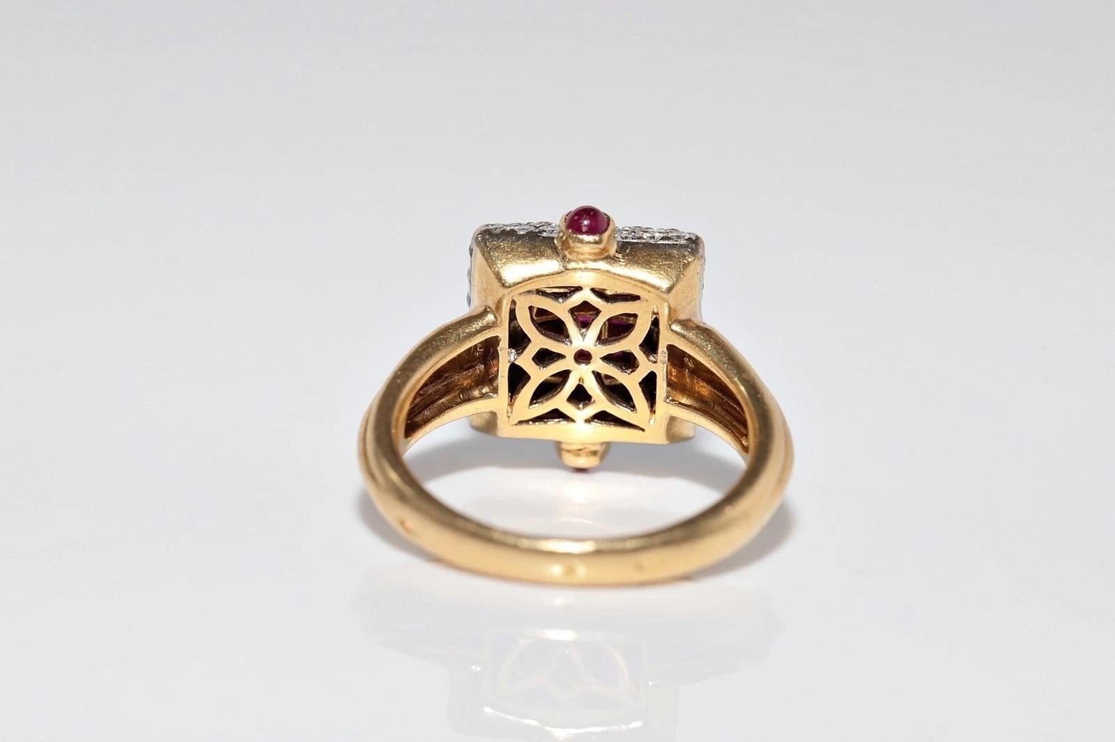 Anello in oro 18k con diamante naturale e rubino taglio baguette, vintage, degli anni '80 circa in vendita 5