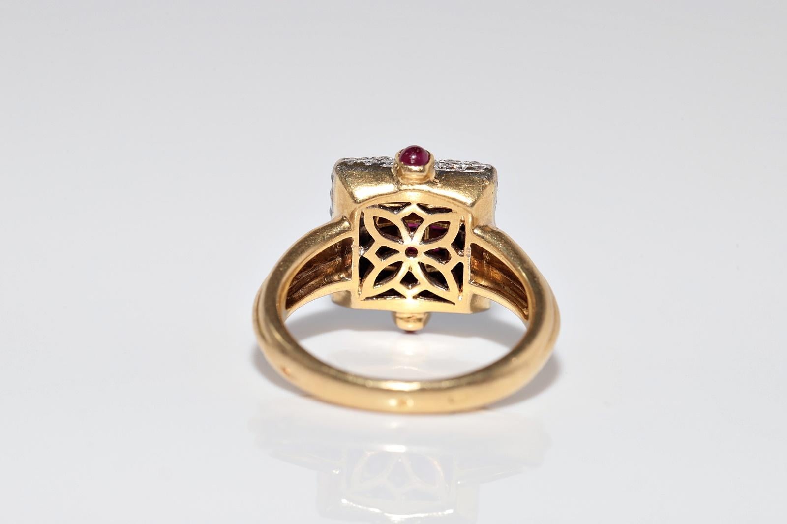 Vintage Circa 1980s 18k Gold Natural Diamond And Baguette Cut Ruby Ring For Sale 6