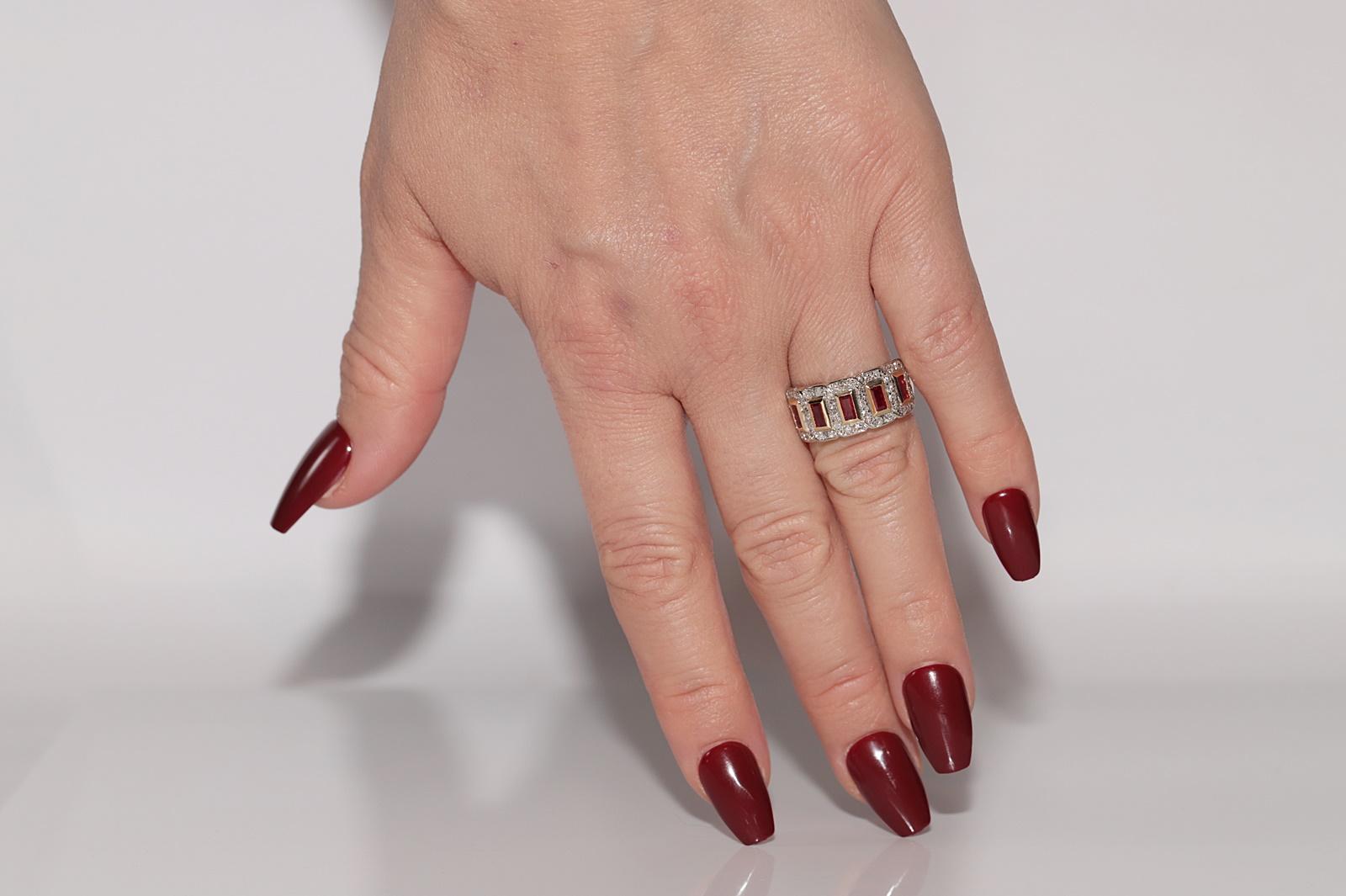 Vintage Circa 1980s 18k Gold Natural Diamond And Baguette Cut Ruby Ring For Sale 7