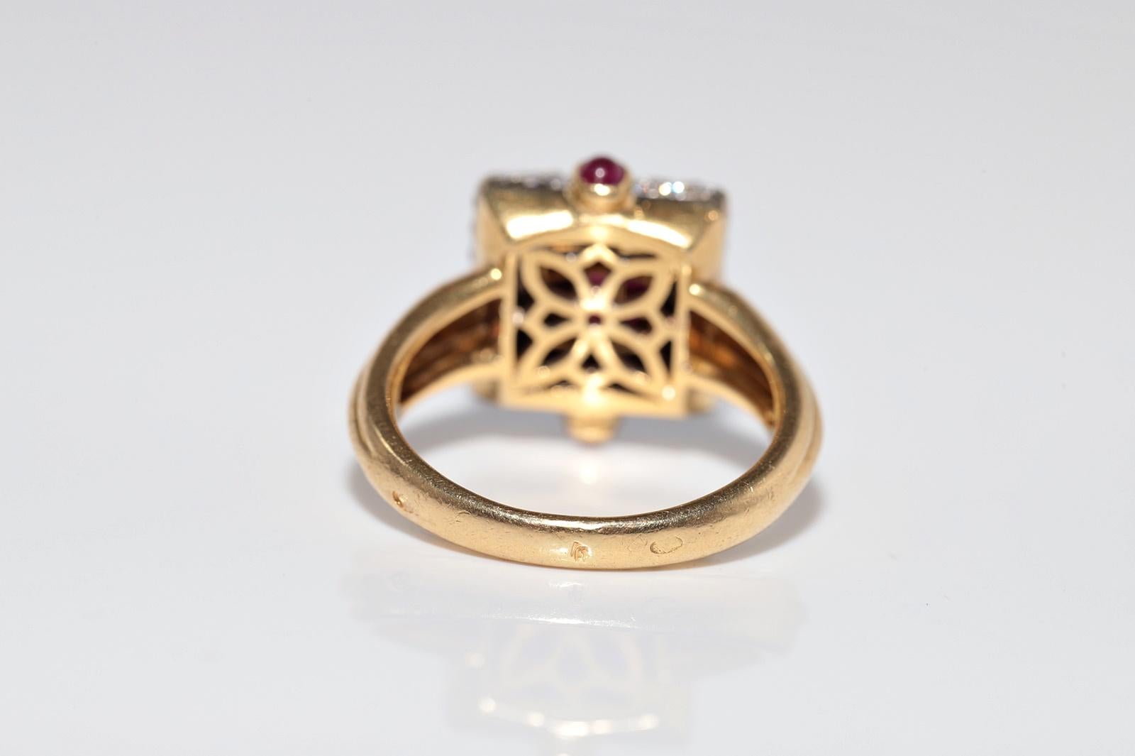 Vintage Circa 1980s 18k Gold Natural Diamond And Baguette Cut Ruby Ring For Sale 7