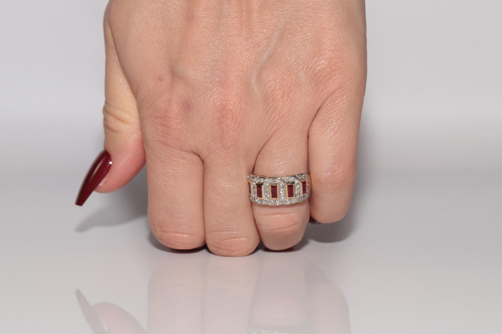 Vintage Circa 1980s 18k Gold Natural Diamond And Baguette Cut Ruby Ring For Sale 8