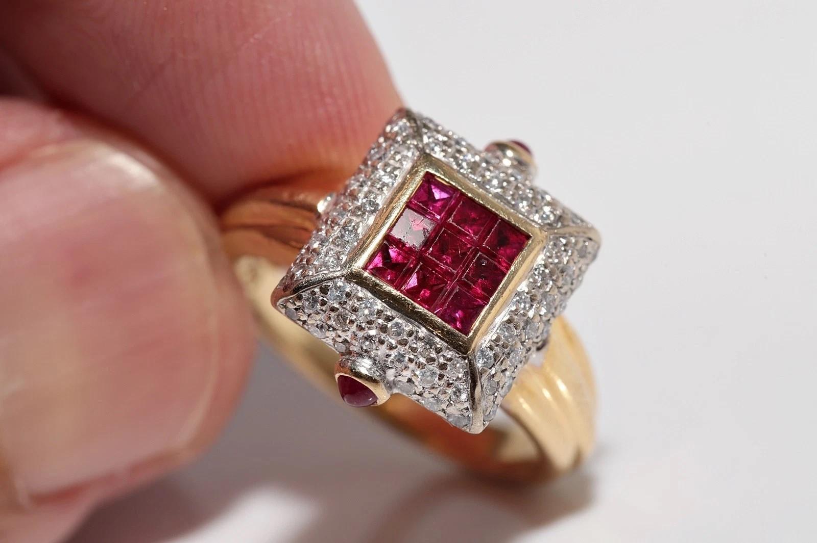 Anello in oro 18k con diamante naturale e rubino taglio baguette, vintage, degli anni '80 circa in vendita 9