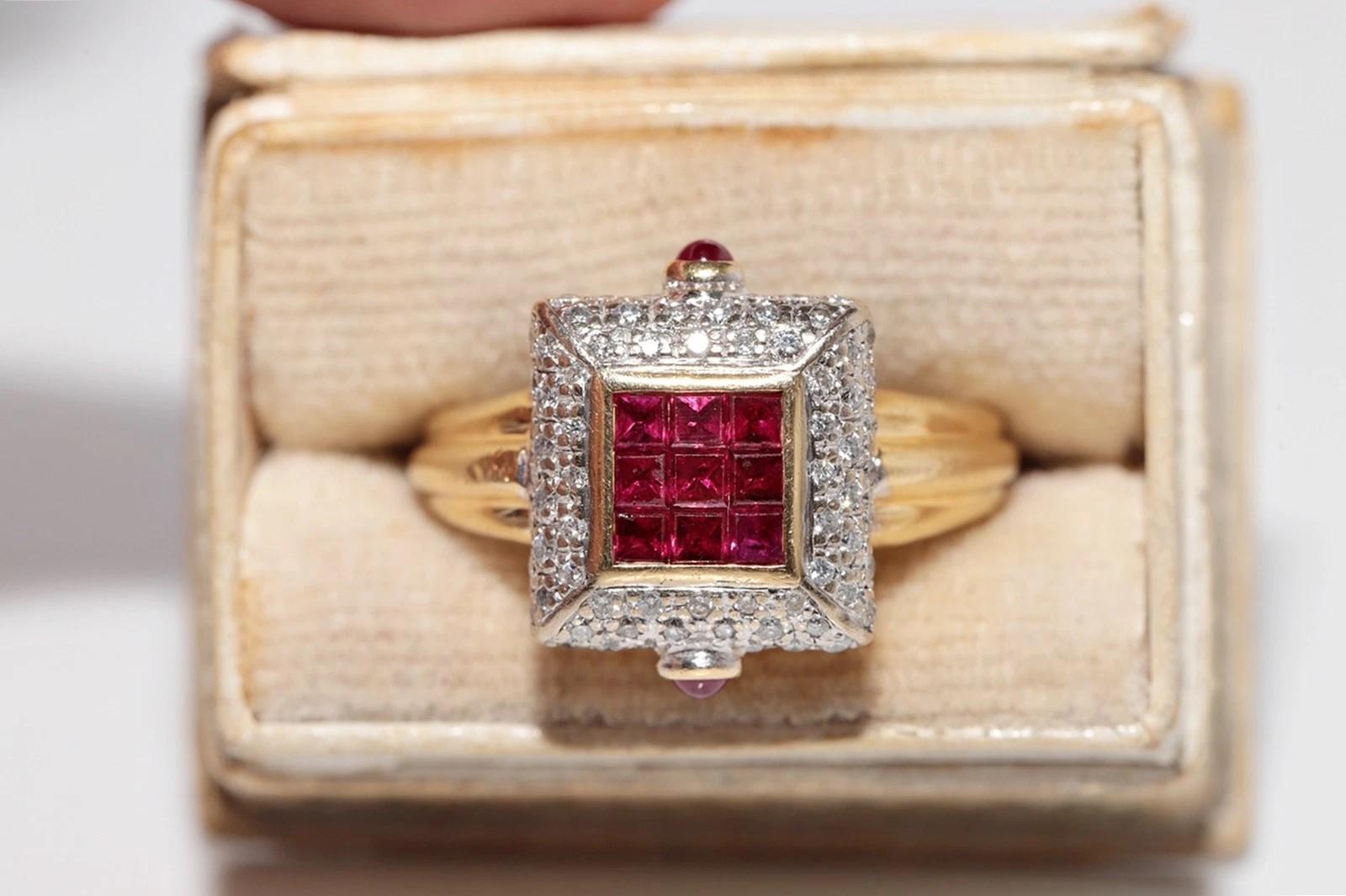 Anello in oro 18k con diamante naturale e rubino taglio baguette, vintage, degli anni '80 circa in vendita 11