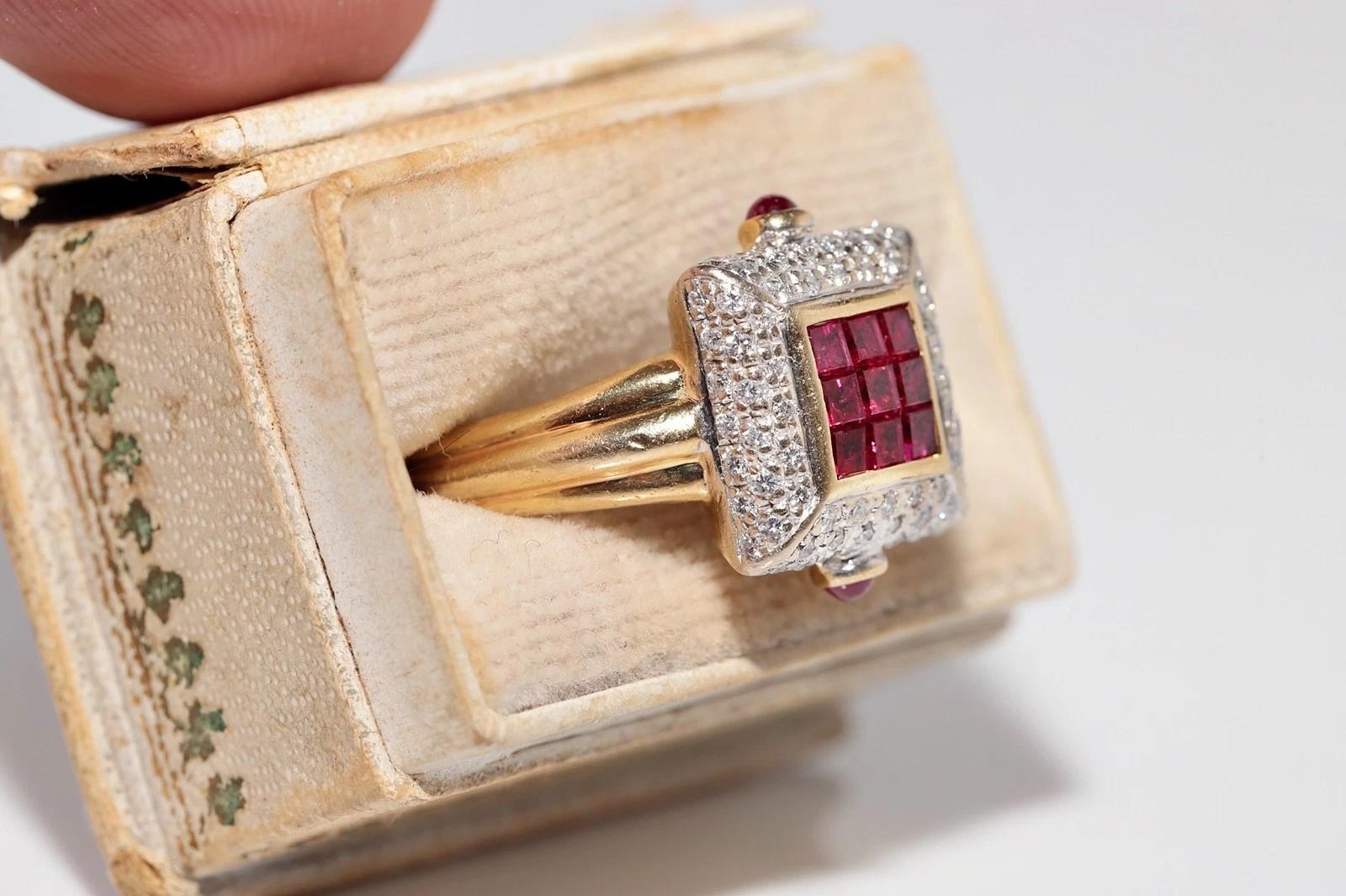 Anello in oro 18k con diamante naturale e rubino taglio baguette, vintage, degli anni '80 circa in vendita 12