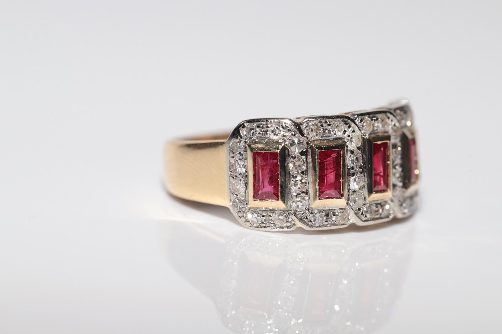 Vintage Circa 1980s 18k Gold Natural Diamond And Baguette Cut Ruby Ring In Good Condition For Sale In Fatih/İstanbul, 34