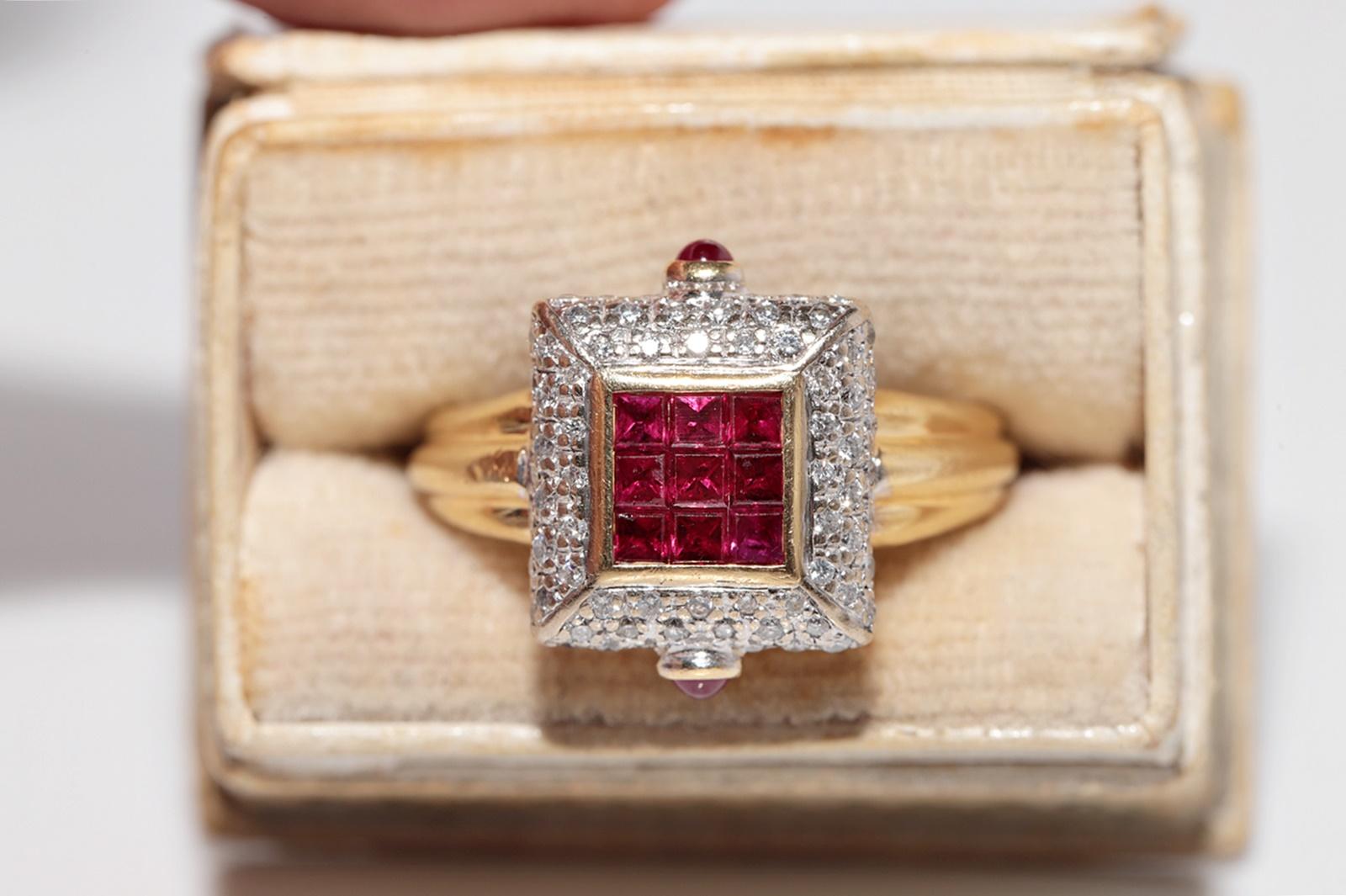 Vintage Circa 1980s 18k Gold Natural Diamond And Baguette Cut Ruby Ring In Good Condition For Sale In Fatih/İstanbul, 34