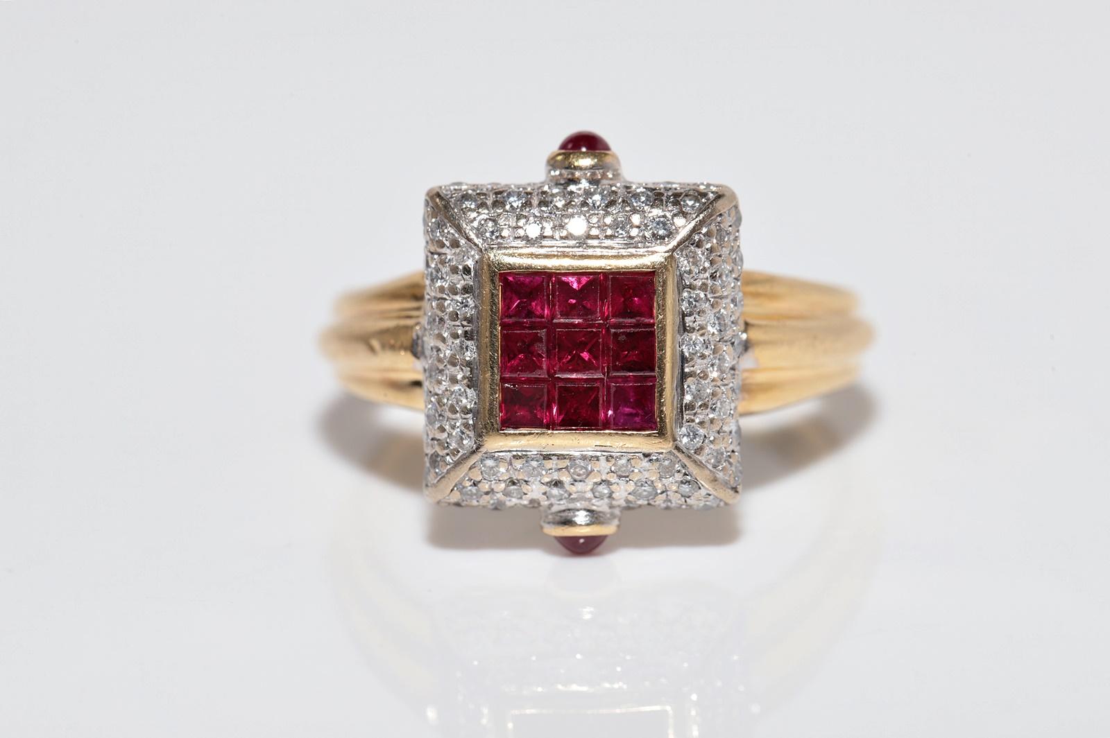 Vintage Circa 1980s 18k Gold Natural Diamond And Baguette Cut Ruby Ring For Sale 1