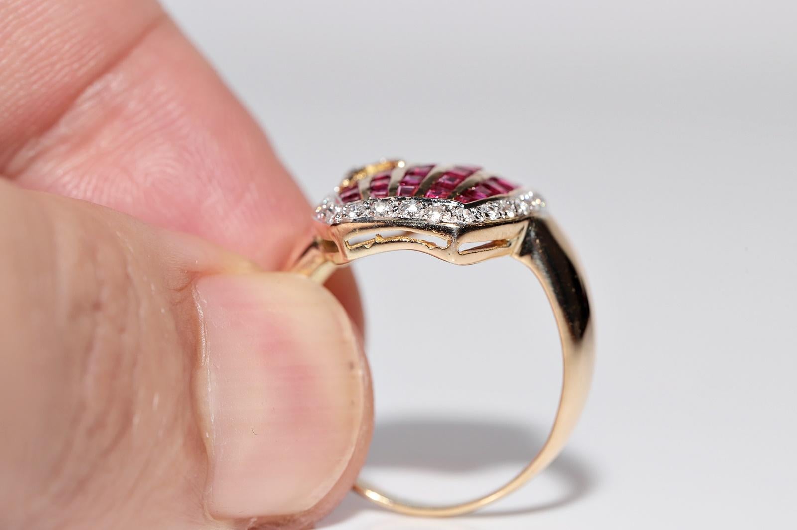 Vintage CIRCA 1980er Jahre 18k Gold Naturdiamant und Baguetteschliff Rubin Ring im Angebot 4