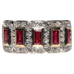 Vintage Circa 1980s 18k Gold Natural Diamond And Baguette Cut Ruby Ring