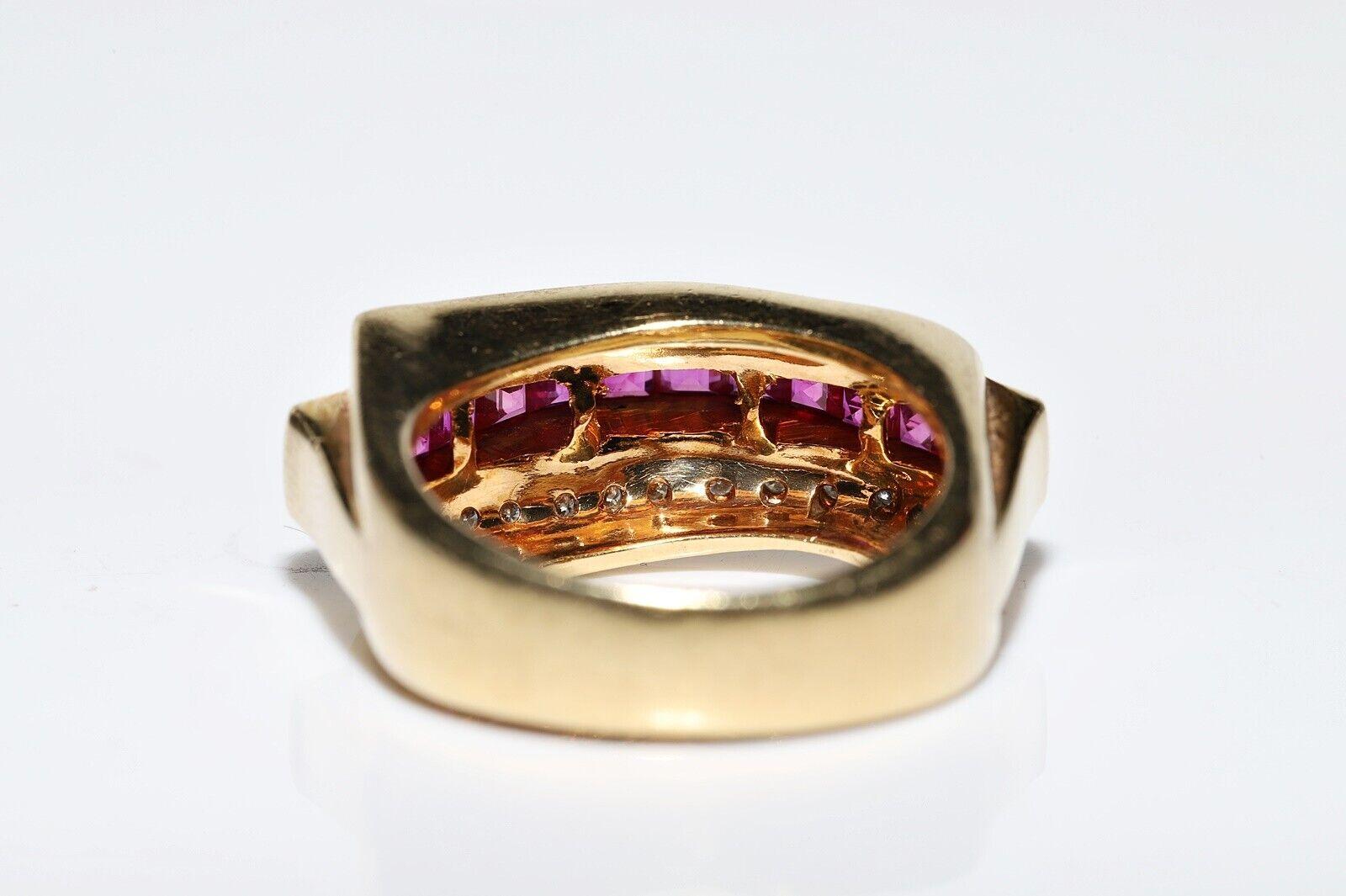Retro Vintage Circa 1980s 18k Gold Natural Diamond And Baguette Cut Ruby Tank Ring For Sale