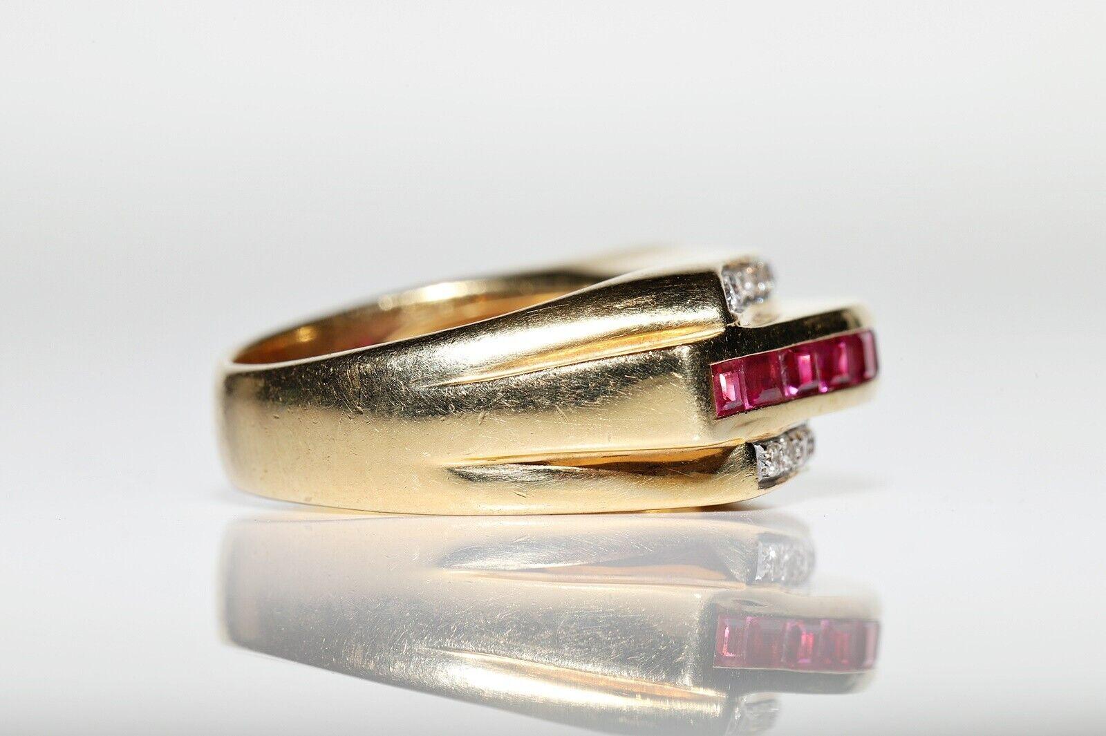 Vintage Circa 1980s 18k Gold Natural Diamond And Baguette Cut Ruby Tank Ring For Sale 3
