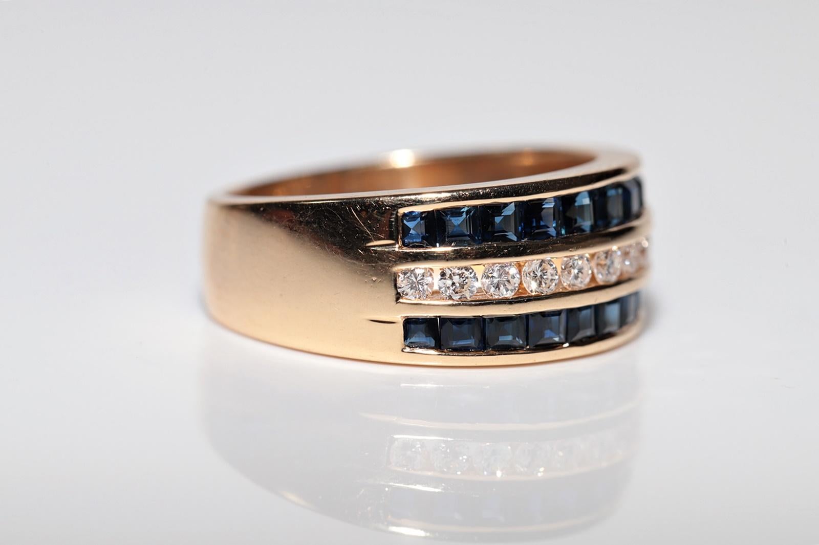 Women's Vintage Circa 1980s 18k Gold Natural Diamond And Baguette Cut Sapphire Ring For Sale