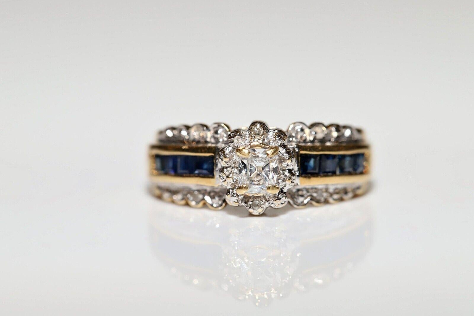 Vintage Circa 1980s 18k Gold Natural Diamond And Baguette Cut Sapphire Ring For Sale 3