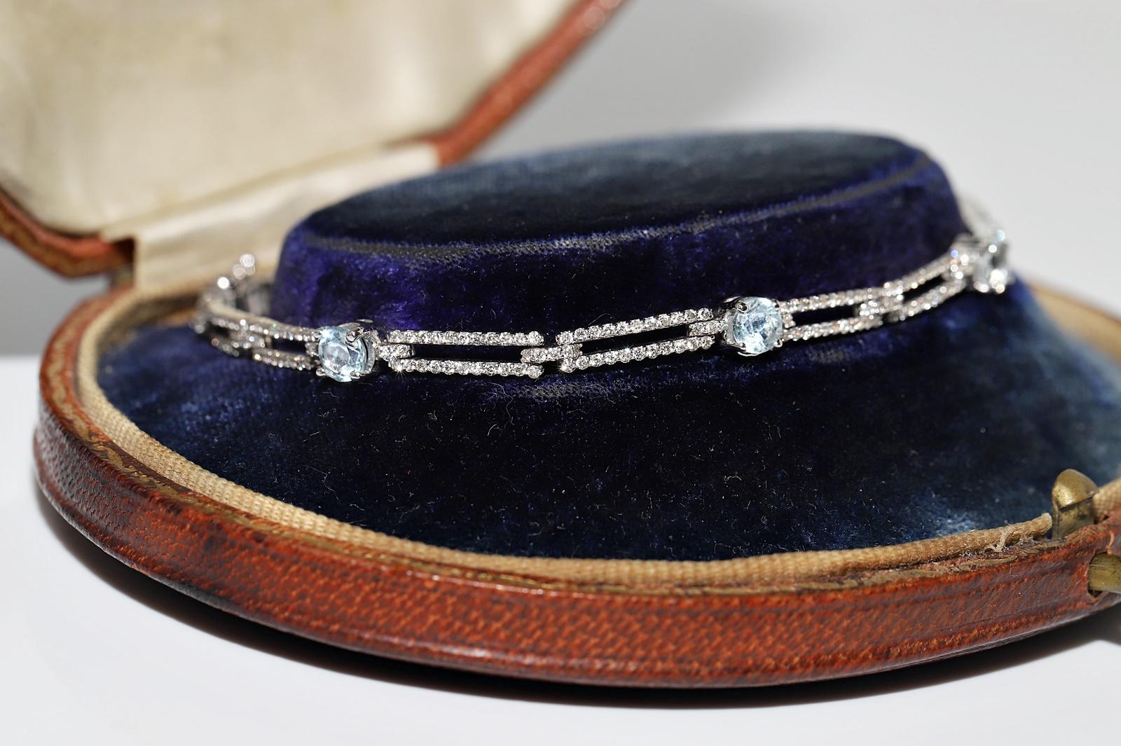 Taille brillant Vintage Circa 1980 Or 18k Diamant Naturel et Topaze Bleue Bracelet Tennis en vente