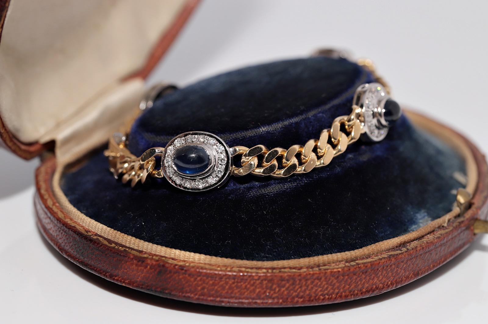 Vintage Circa 1980s 18k Gold Natural Diamond And Cabochon Cut Sapphire Bracelet For Sale 3