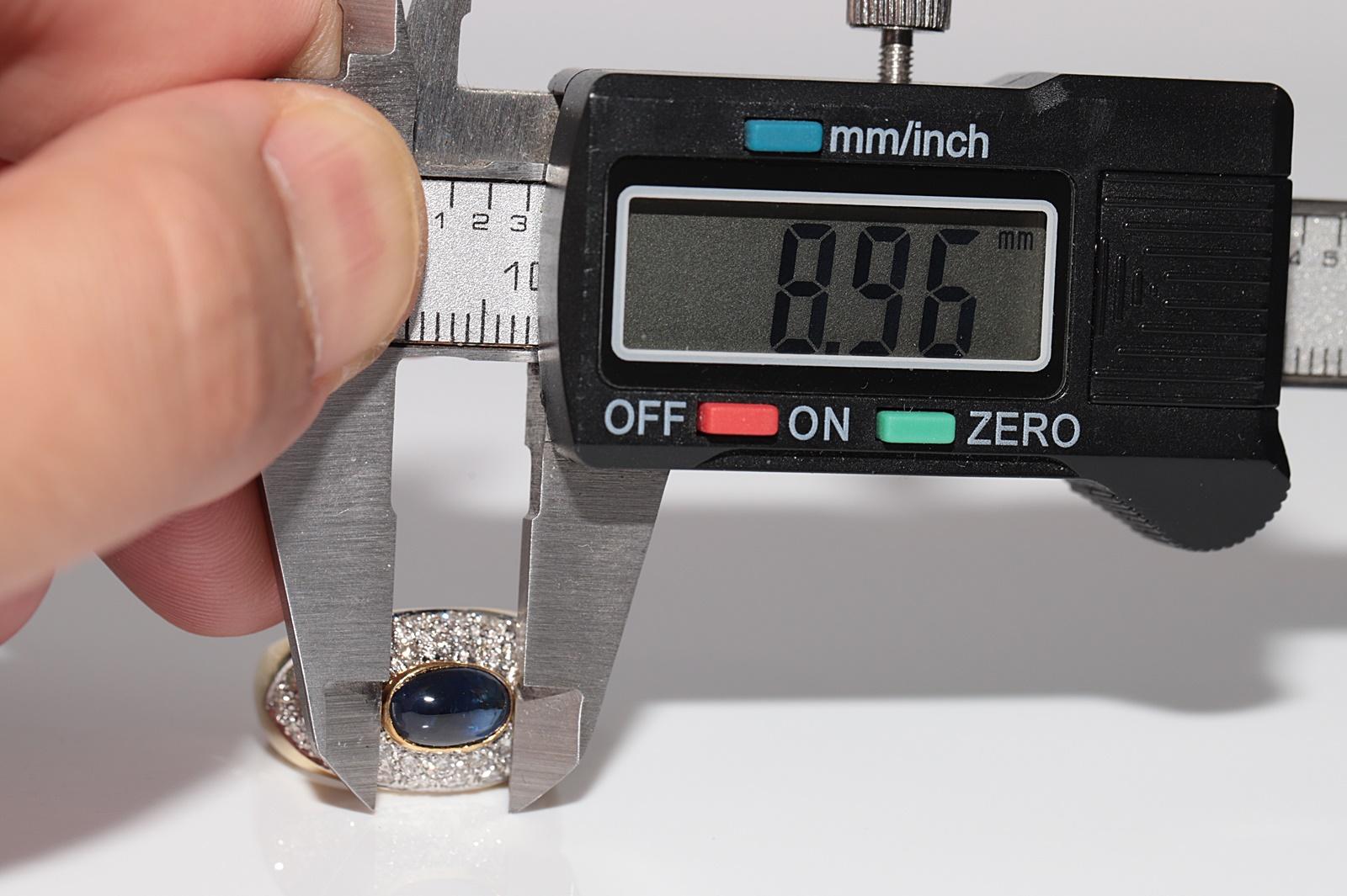 Vintage Circa 1980s 18k Gold Natural Diamond And Cabochon Cut Sapphire Ring For Sale 6