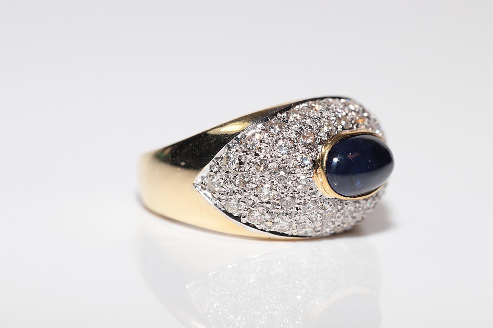 Brilliant Cut Vintage Circa 1980s 18k Gold Natural Diamond And Cabochon Cut Sapphire Ring For Sale