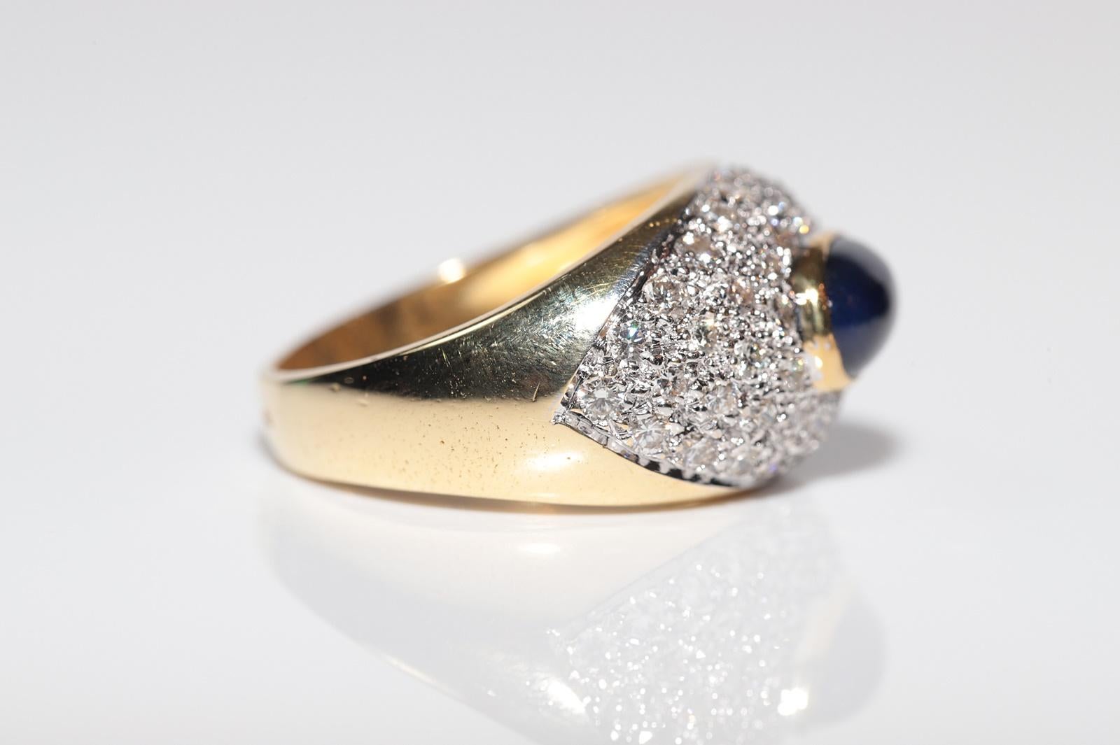 Women's Vintage Circa 1980s 18k Gold Natural Diamond And Cabochon Cut Sapphire Ring For Sale