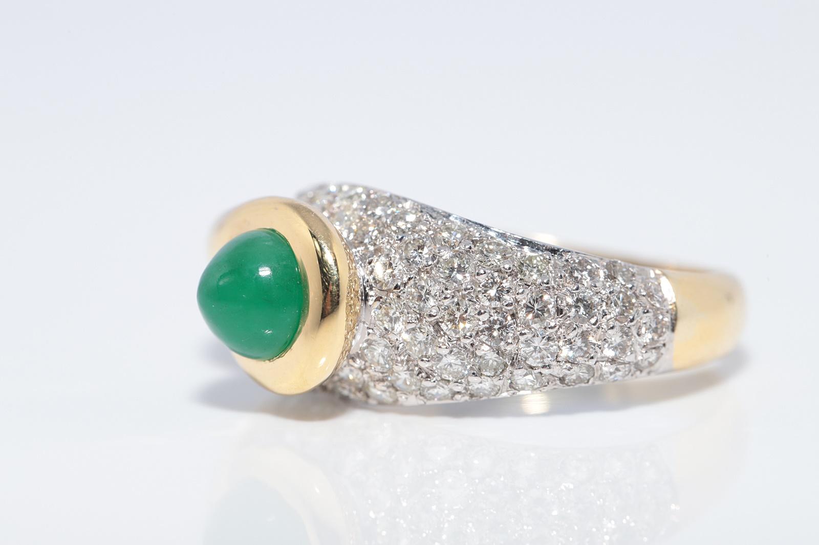Vintage CIRCA 1980er Jahre 18k Gold natürlichen Diamanten und Cabochon Smaragd geschmückt Ring im Zustand „Gut“ im Angebot in Fatih/İstanbul, 34