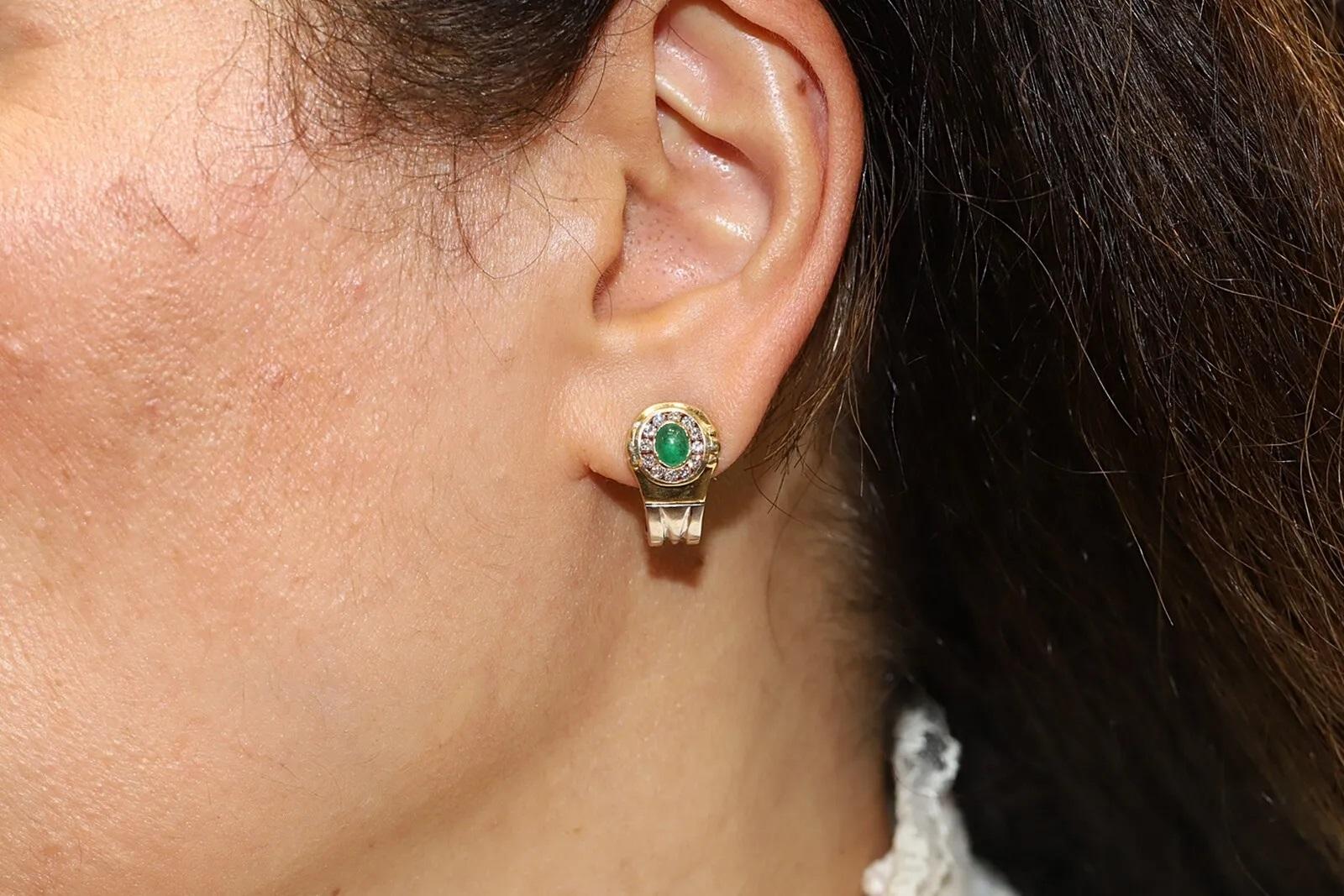 Vintage Circa 1980s 18k Gold Natural Diamond And Cabochon Emerald Earring For Sale 5