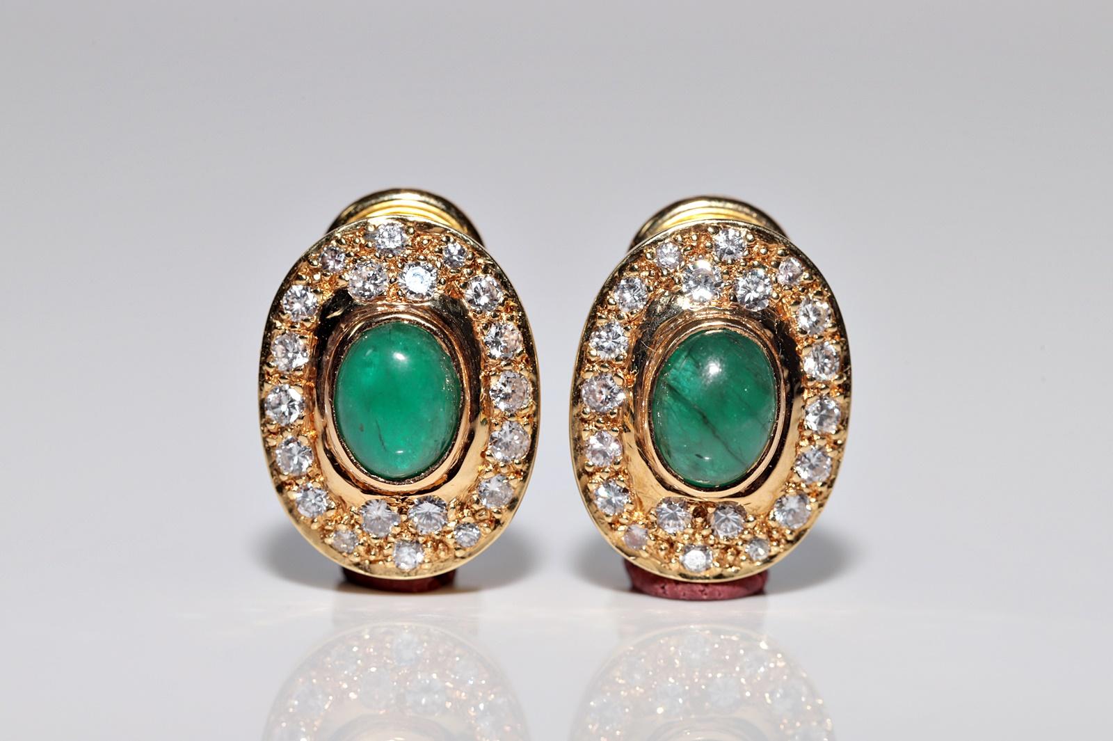 In very good condition.
Total weight is 9.7 grams.
Totally is diamond 1 ct.
The diamond is has G-H color and vs clarity.
Totally is emerald 1.60 ct.
Please contact for any questions.