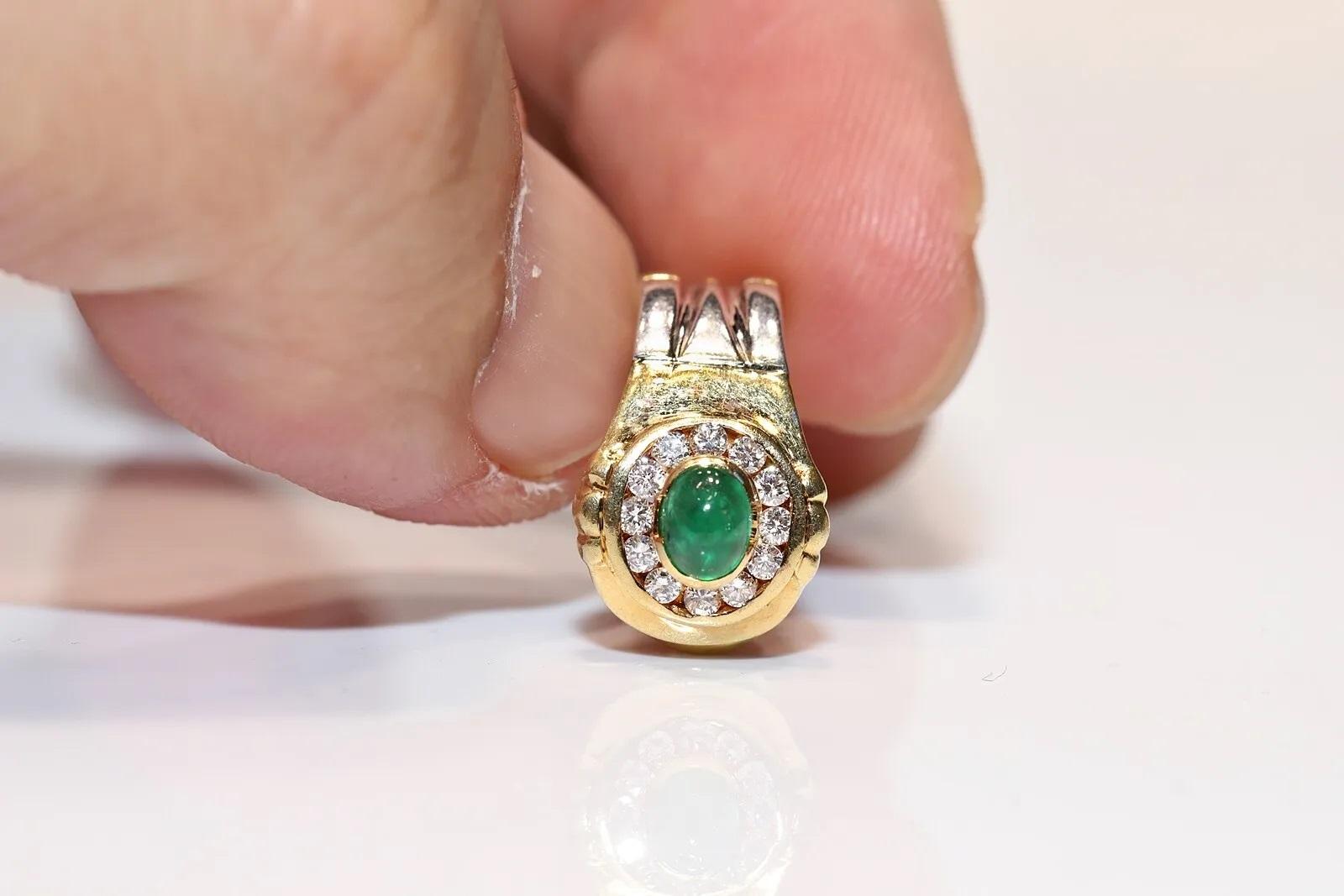 Brilliant Cut Vintage Circa 1980s 18k Gold Natural Diamond And Cabochon Emerald Earring For Sale