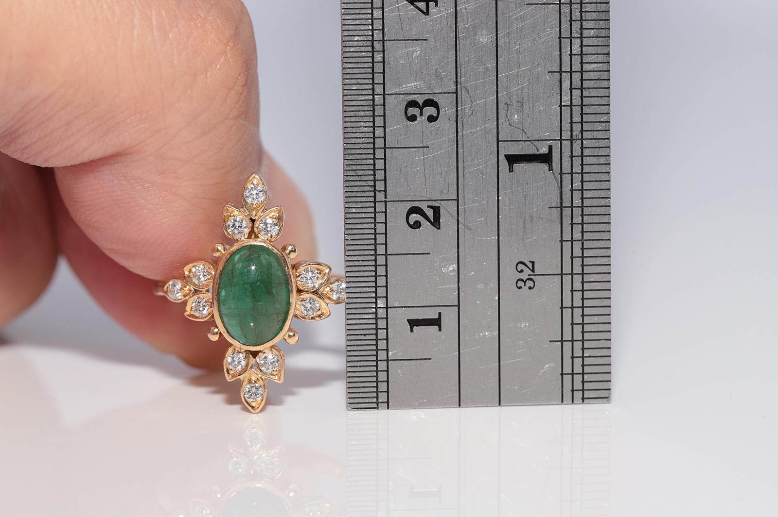 Vintage Circa 1980s 18k Gold Natural Diamond And Cabochon Emerald Navette Ring For Sale 5