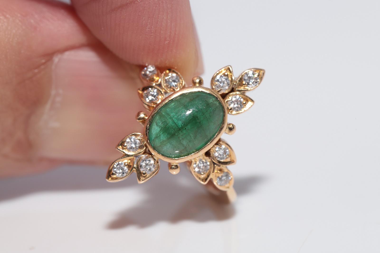 Vintage Circa 1980s 18k Gold Natural Diamond And Cabochon Emerald Navette Ring For Sale 7
