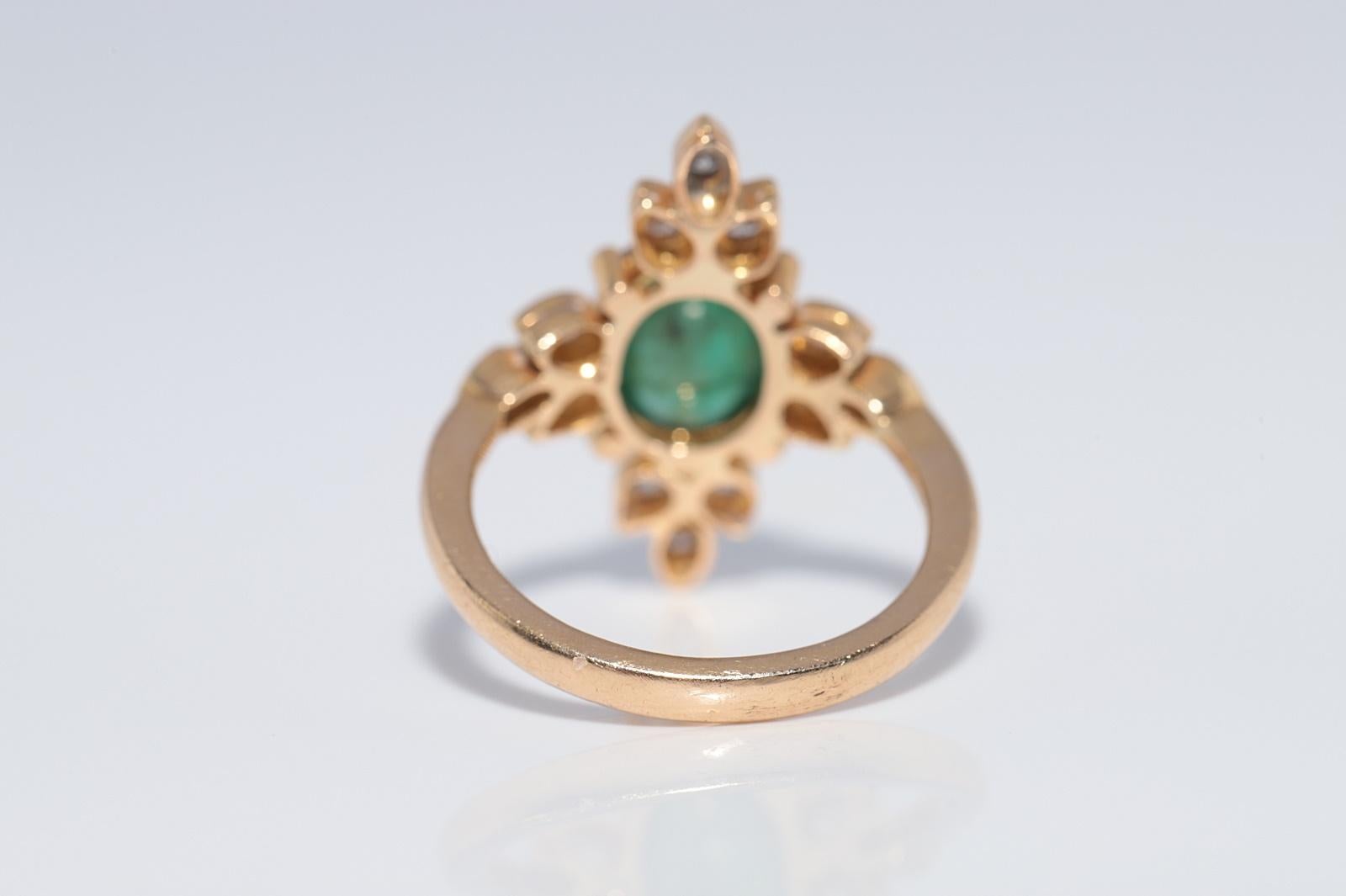 Vintage Circa 1980s 18k Gold Natural Diamond And Cabochon Emerald Navette Ring For Sale 2