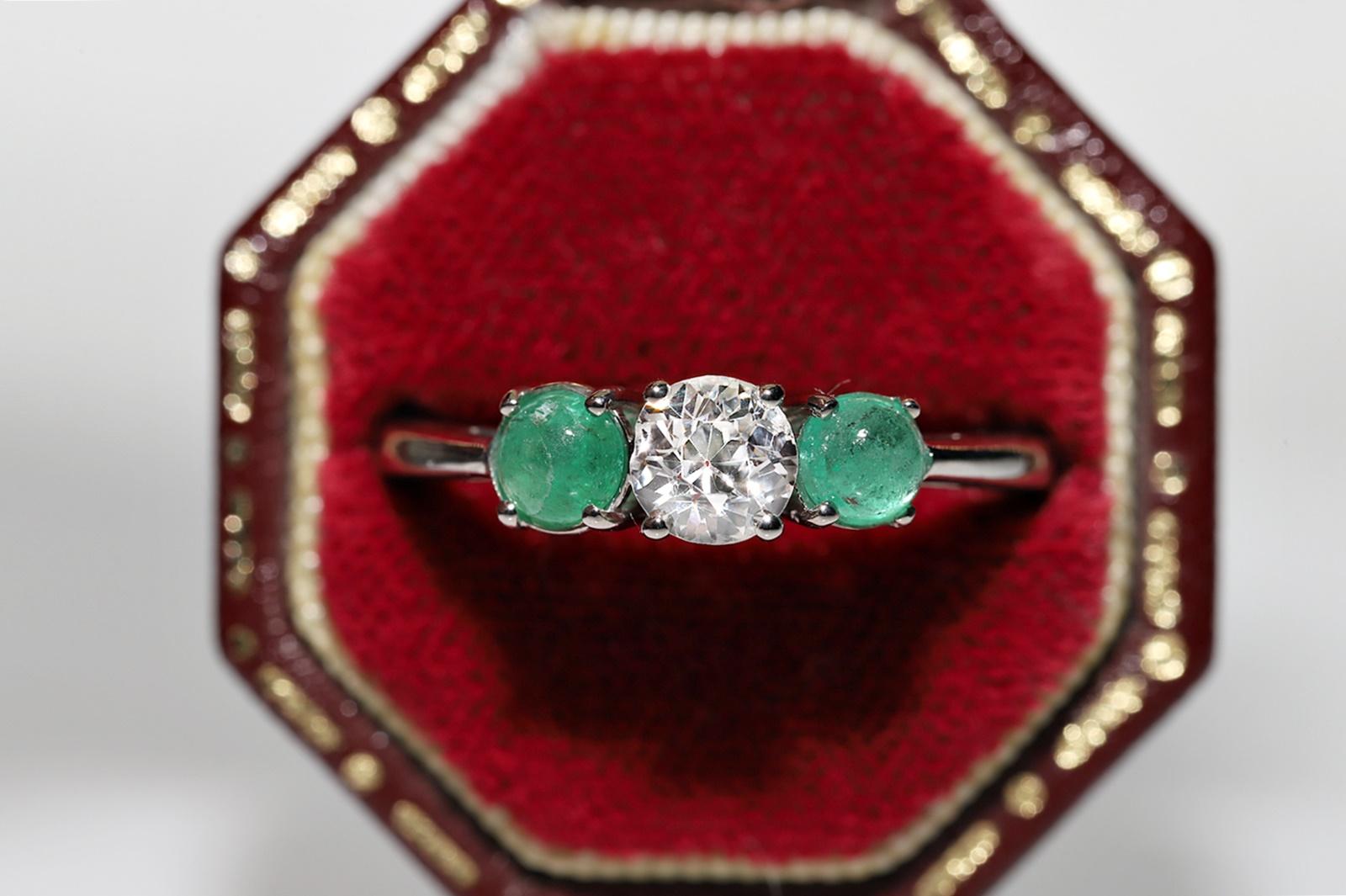In very good condition.
Total weight is 2.9 grams.
Totally is diamond 0.40 ct.
The diamond is has G color and Pique 1 clarity.
Totally is emerald 0.42 ct.
Ring size is US 7 (We offer free resizing)
We can make any size.
Box is not included.
Please