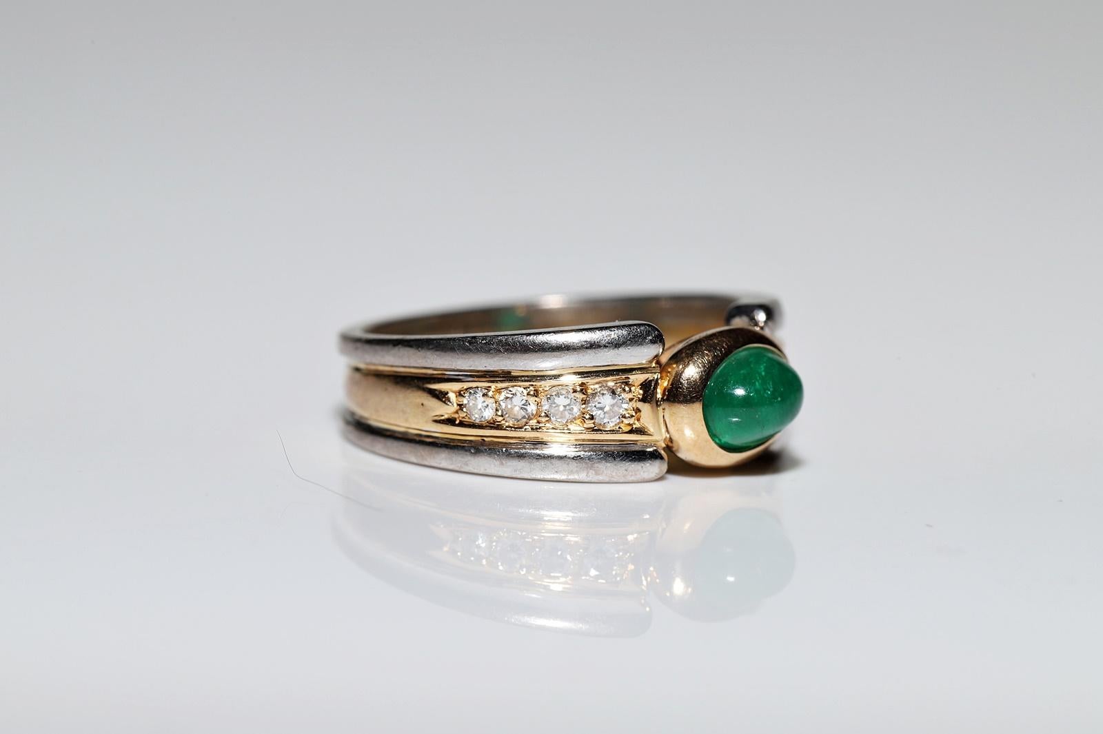 Women's Vintage Circa 1980s 18k Gold Natural Diamond And Cabochon Emerald Ring For Sale