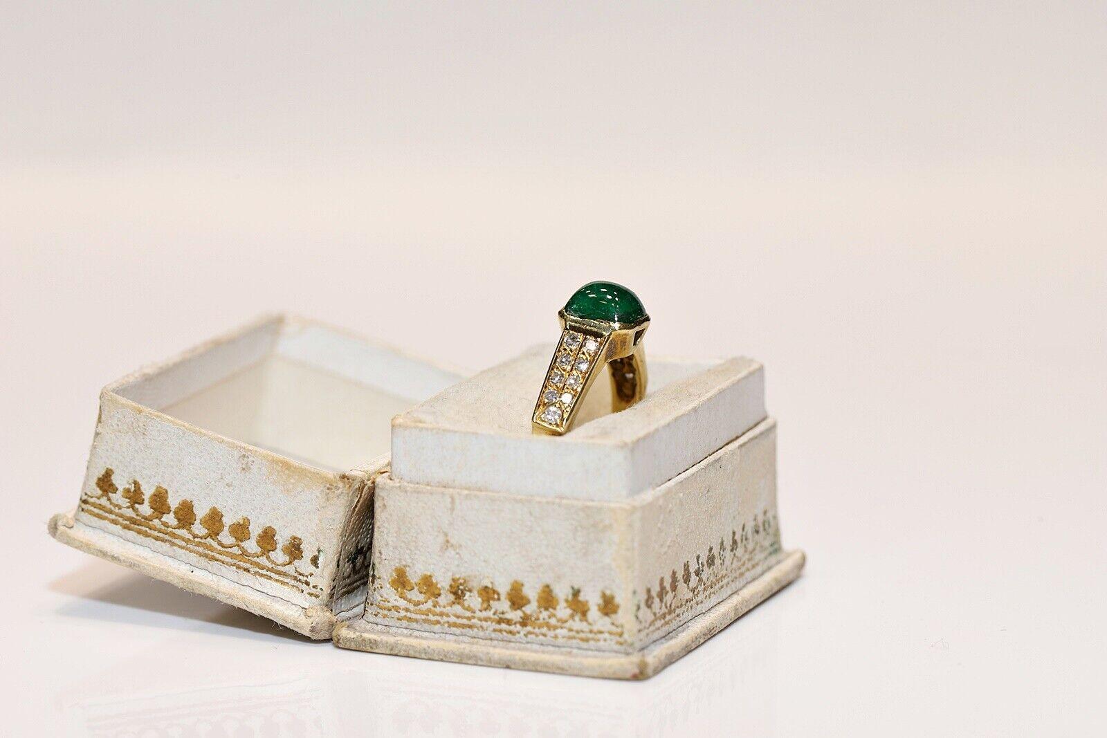 Vintage-Ring aus 18 Karat Gold mit natürlichem Diamant und Smaragd im Cabochonschliff, ca. 1980er Jahre im Angebot 3