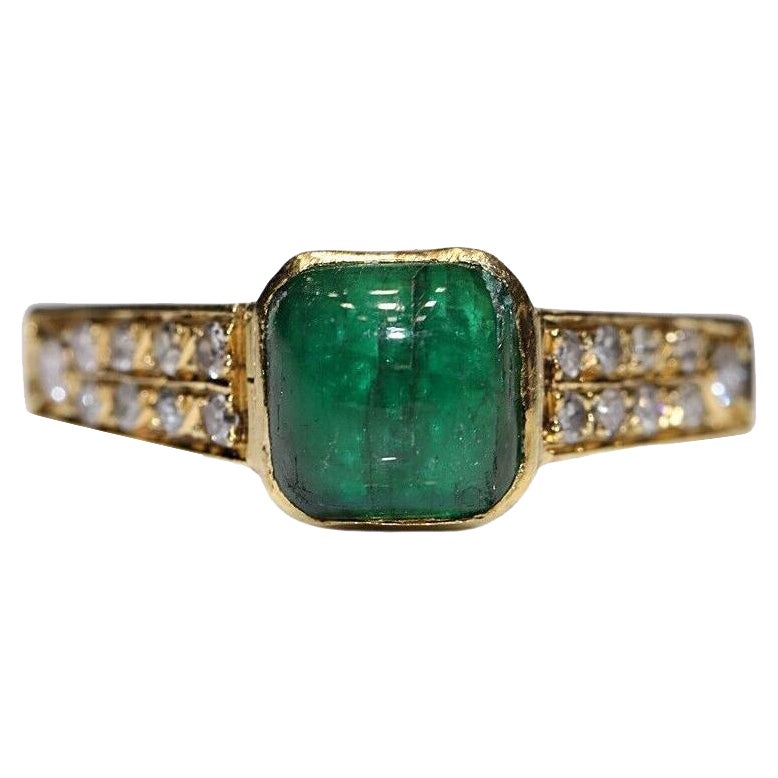 Vintage Circa 1980s 18k Gold Natural Diamond And Cabochon Emerald Ring