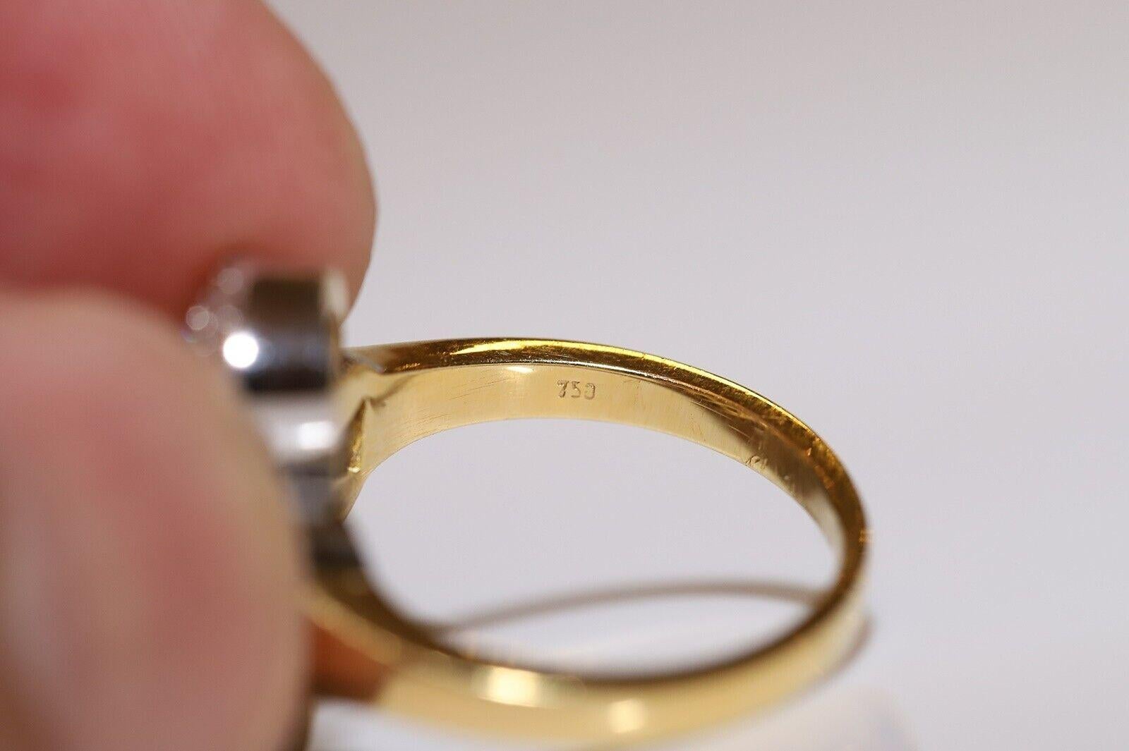 Vintage Circa 1980s 18k Gold Natural Diamond And Cabochon Emerald Strong Ring For Sale 2